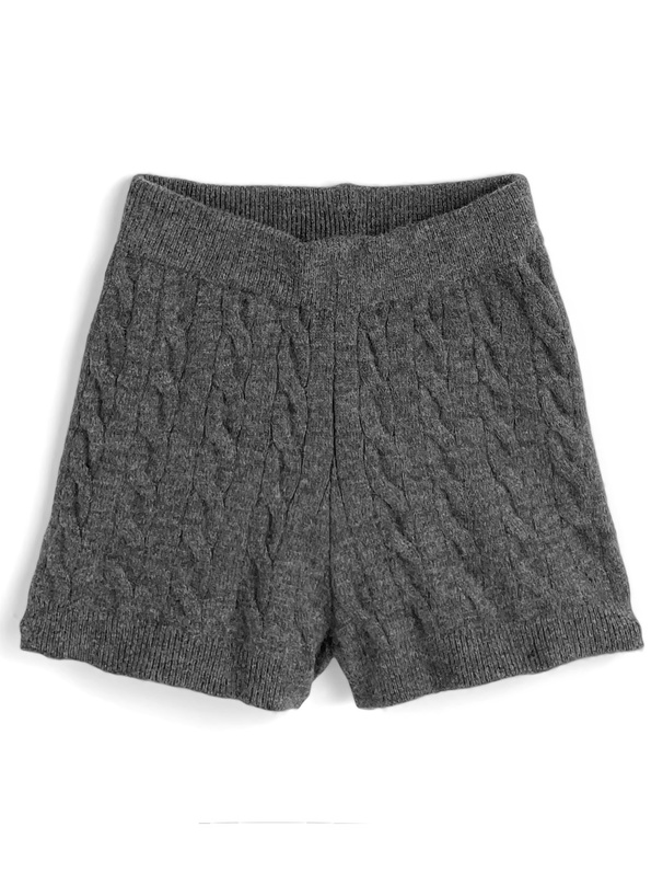 スキッパーケーブル編みニットトップス×ショートパンツセットアップ