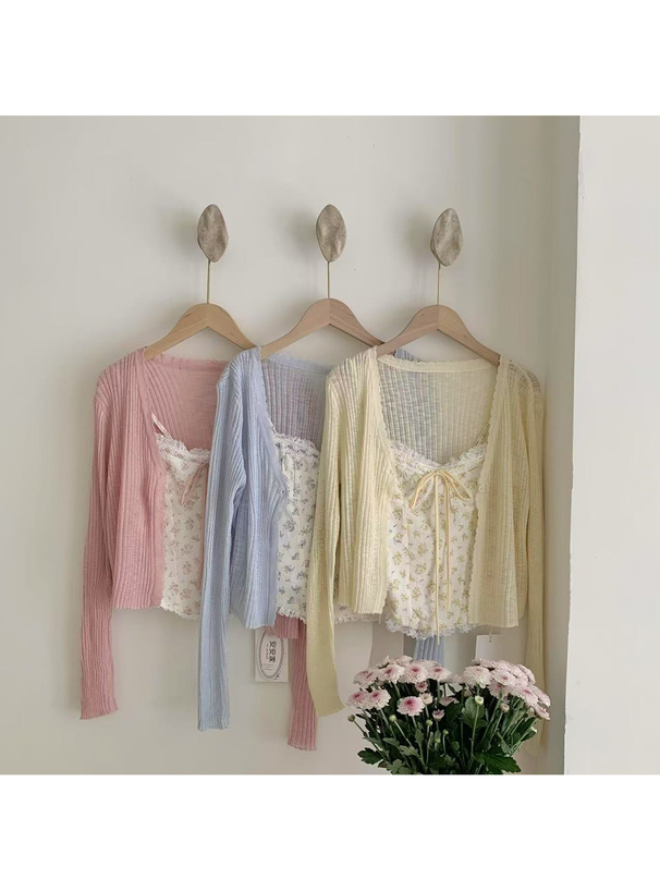 花柄キャミソール×シアーニットカーディガンアンサンブル