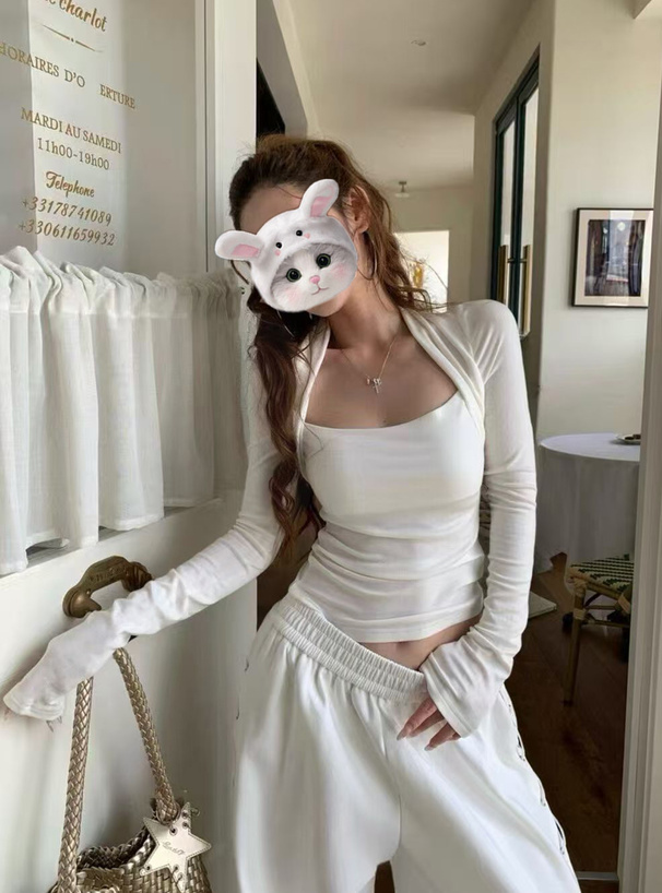 レイヤード風ギャザートップス