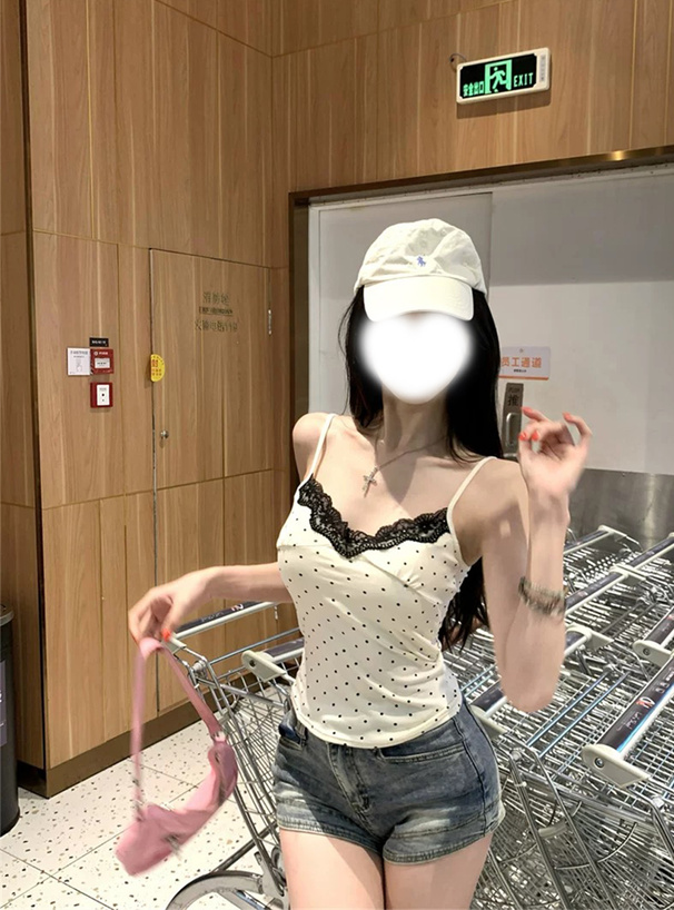 カップ付きドット柄配色レースキャミソール