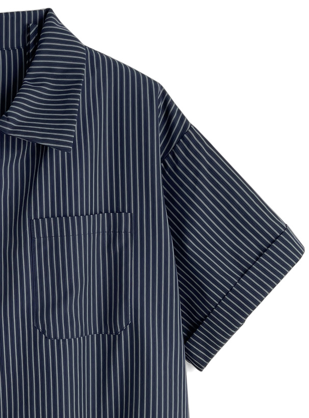 ストライプ柄シャツ×シャーリングキャミソールアンサンブル