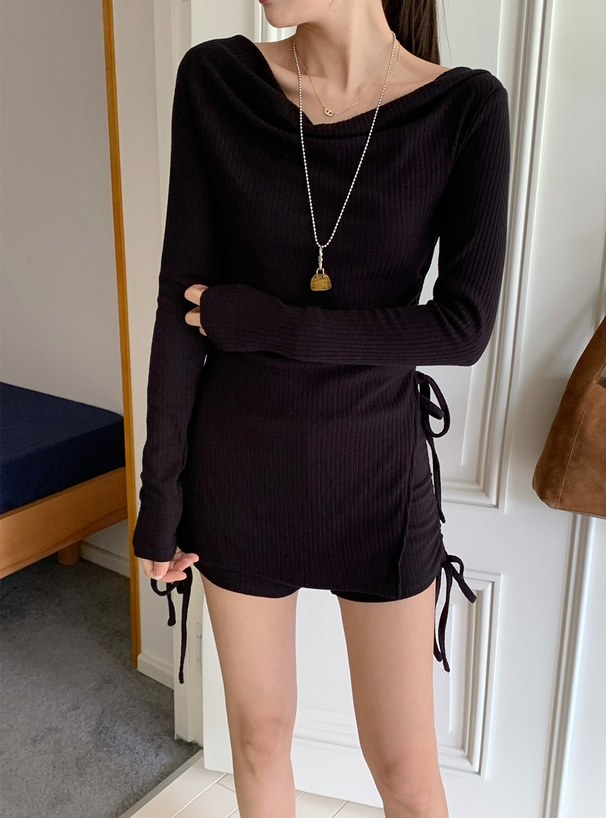 サイドスリットドロストトップス×ショートパンツリブセットアップ