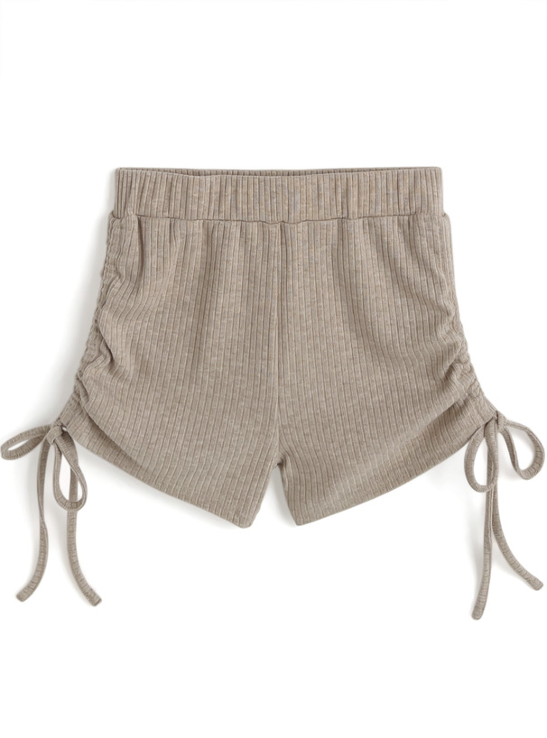 サイドスリットドロストトップス×ショートパンツリブセットアップ