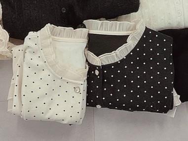 ドット柄シアーフリルカーディガン