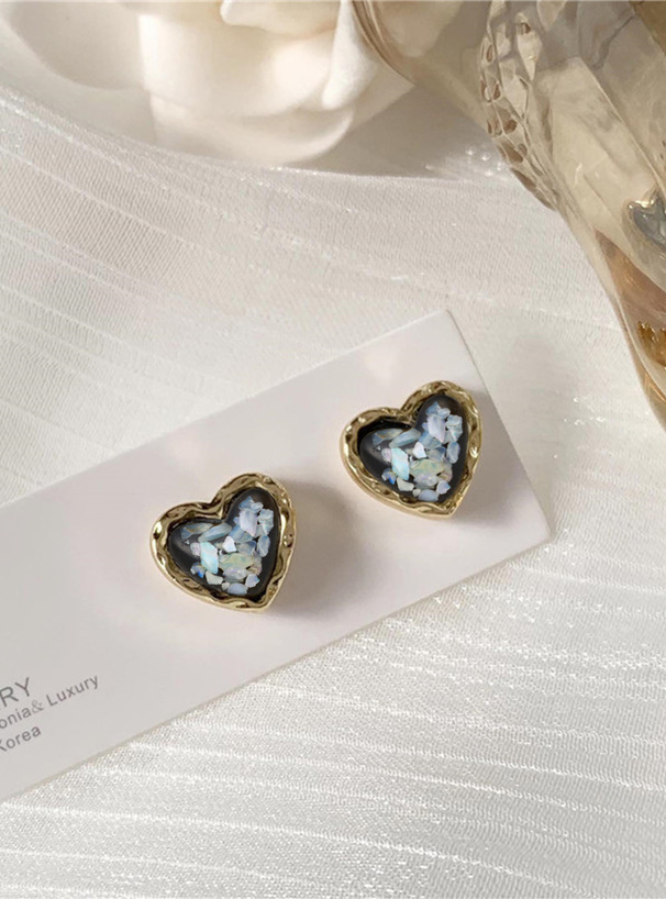 クリアシェルハートピアス