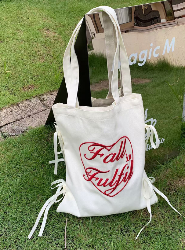 ロゴ刺繍ハートトートバッグ　ブラック ハート刺しゅう横型トート(F 黒): ジュニア - ナルミヤ オンライン公式