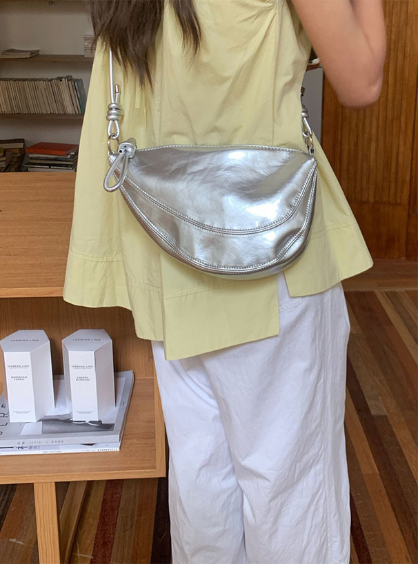 2Wayアシンメトリーハーフムーンバッグ