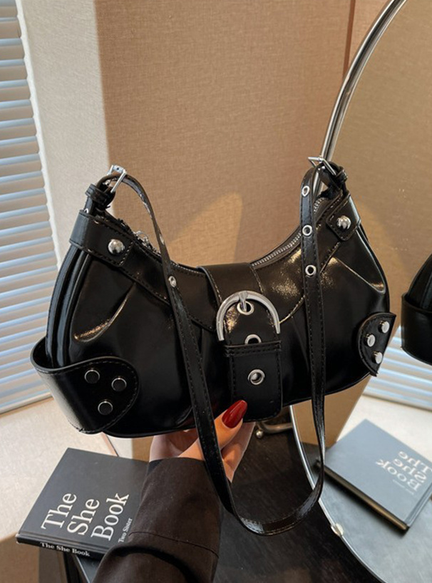 ベルトデザインショルダーバッグ