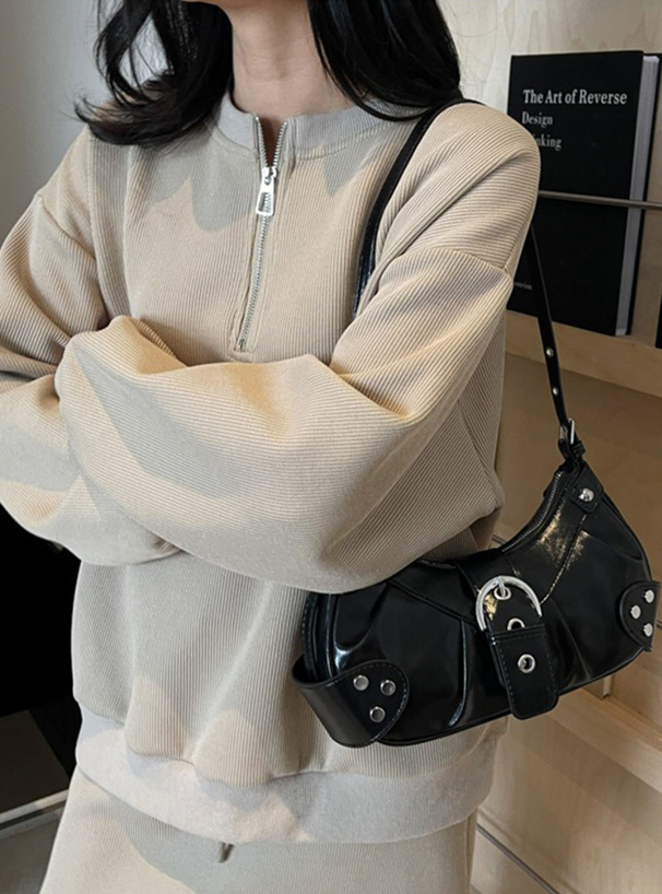 ベルトデザインショルダーバッグ