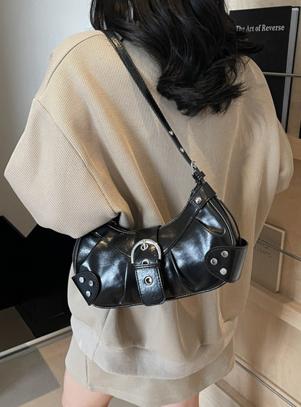 ベルトデザインショルダーバッグ