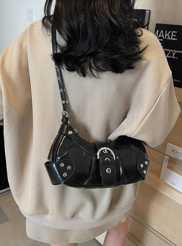 ベルトデザインショルダーバッグ