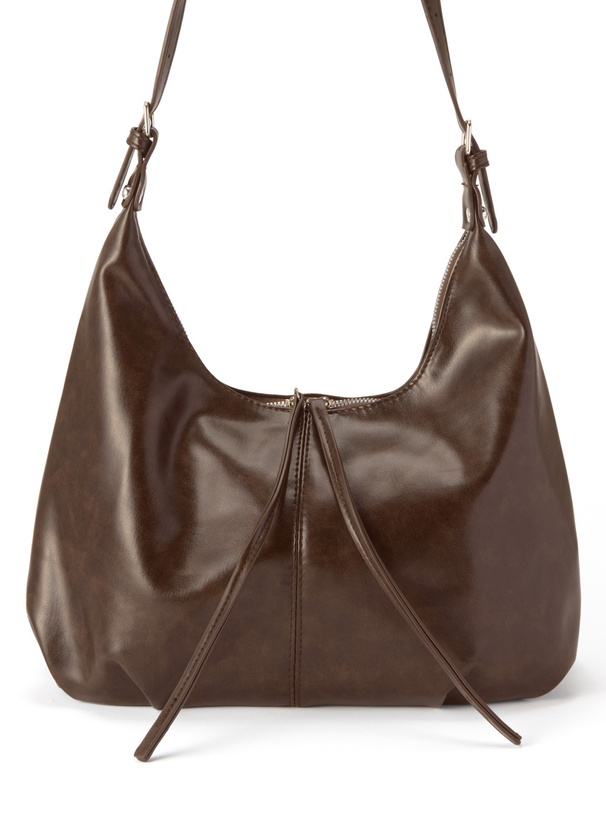 レザーショルダーバッグ