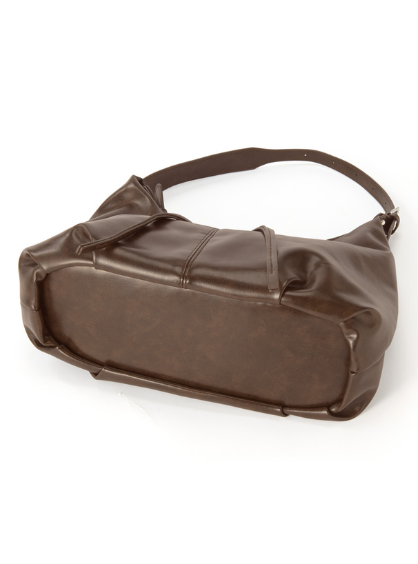 レザーショルダーバッグ