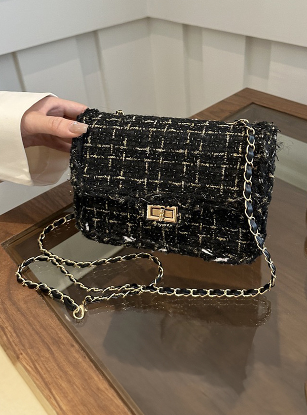 ツイードチェーンショルダーバッグ