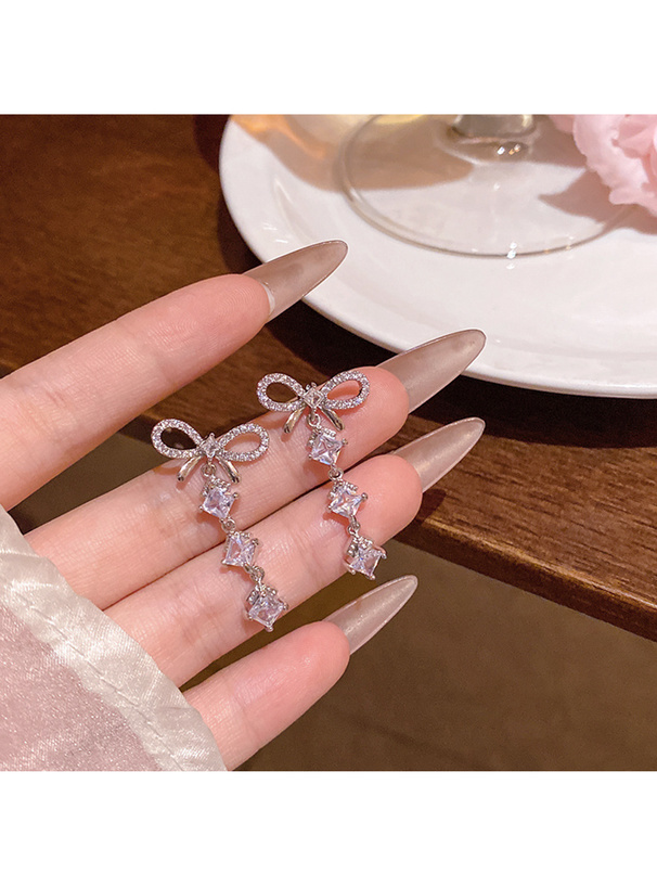 リボンビジューミニピアス