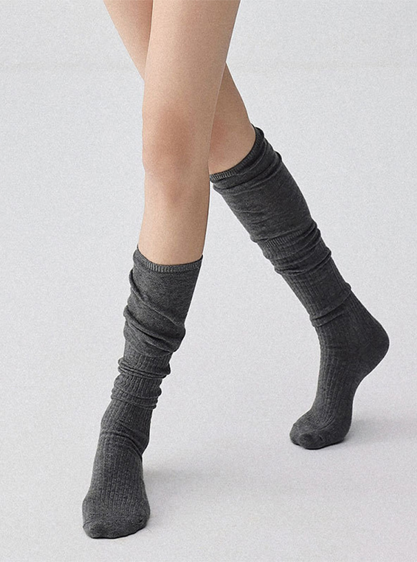 ケーブル切り替えニーハイソックス