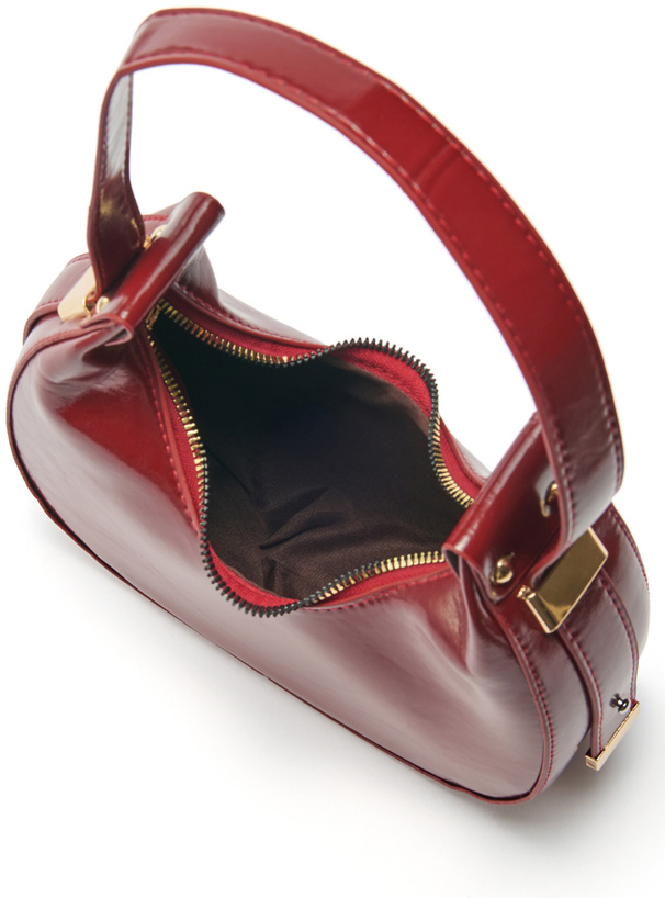 ハーフムーンレザーバッグ