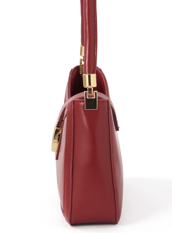 フラップレザーショルダーバッグ