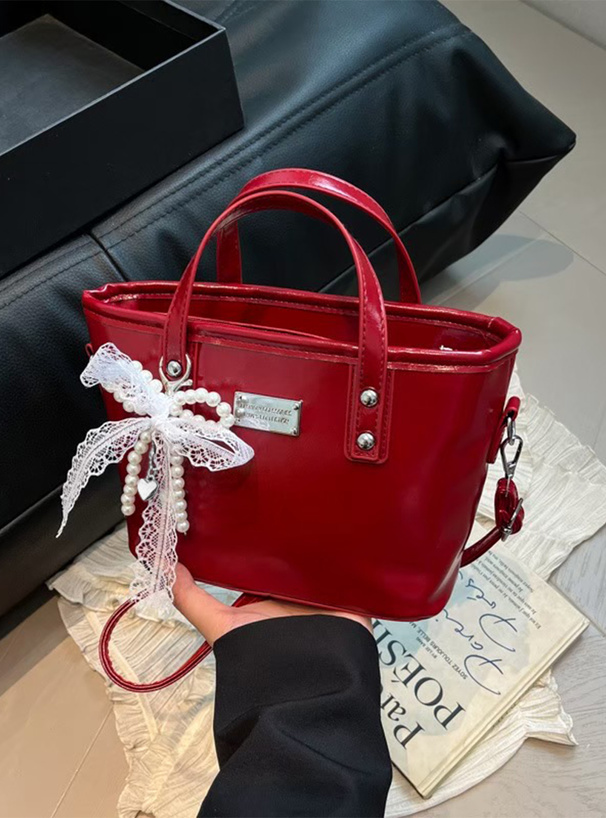 2Wayチャーム付きレザーミニバッグ