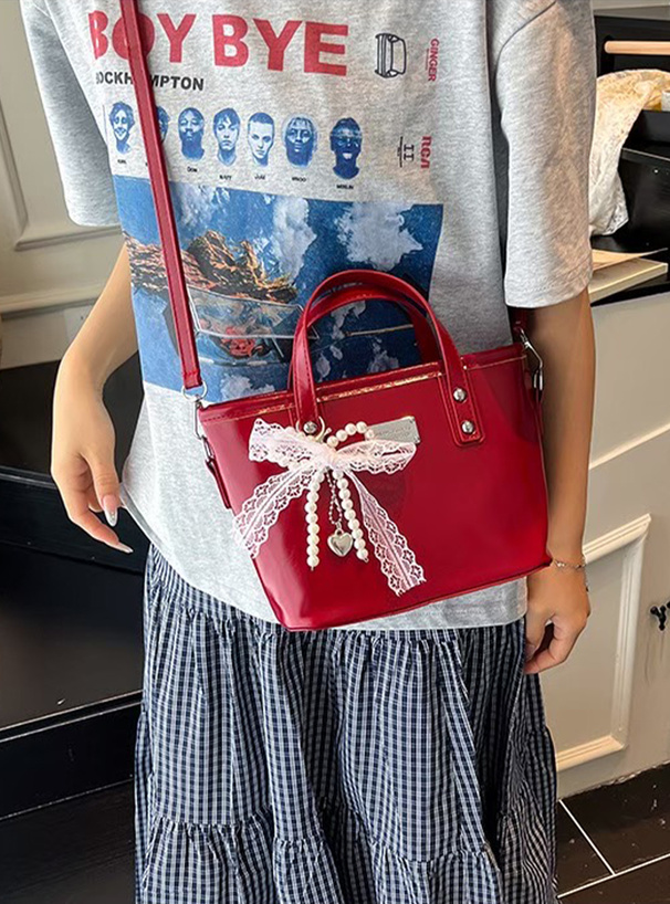 2Wayチャーム付きレザーミニバッグ