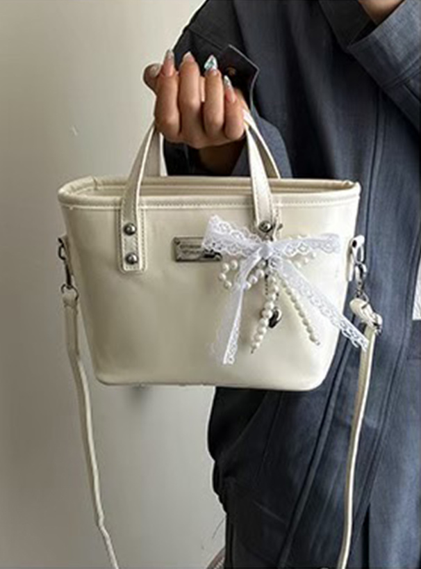 2Wayチャーム付きレザーミニバッグ