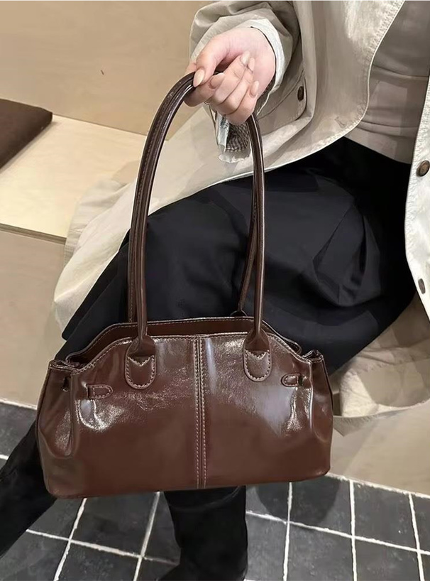 レザーハンドバッグ