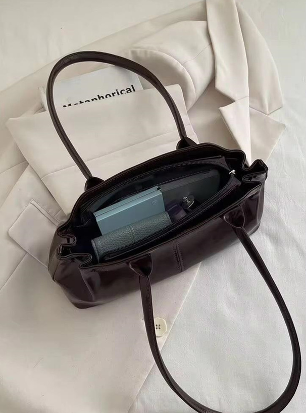 レザーハンドバッグ