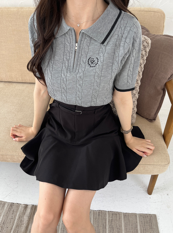 ハーフジップロゴ刺繍ケーブル編みニットトップス