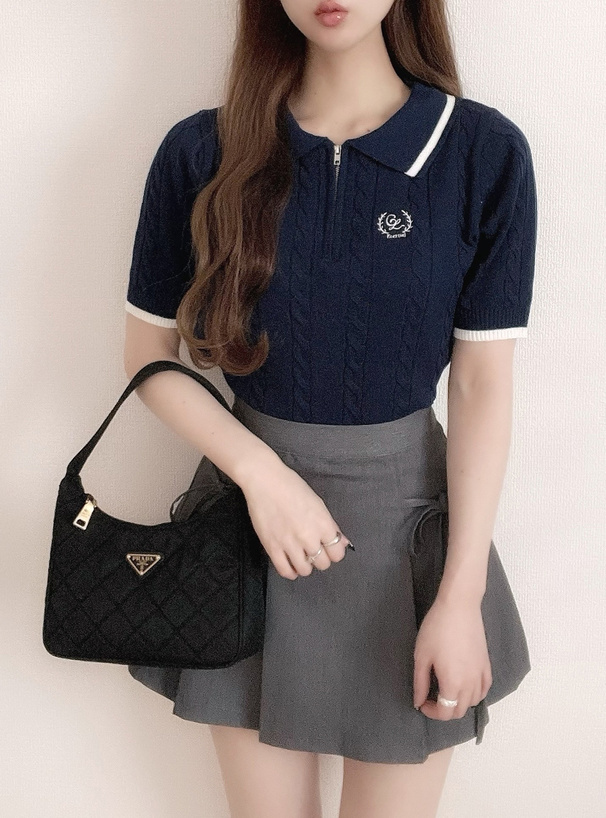 ハーフジップロゴ刺繍ケーブル編みニットトップス