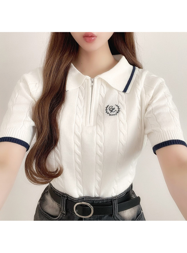 ハーフジップロゴ刺繍ケーブル編みニットトップス