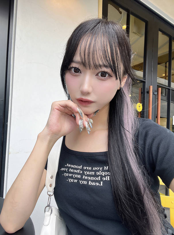 サイドレースアップロゴプリントトップス