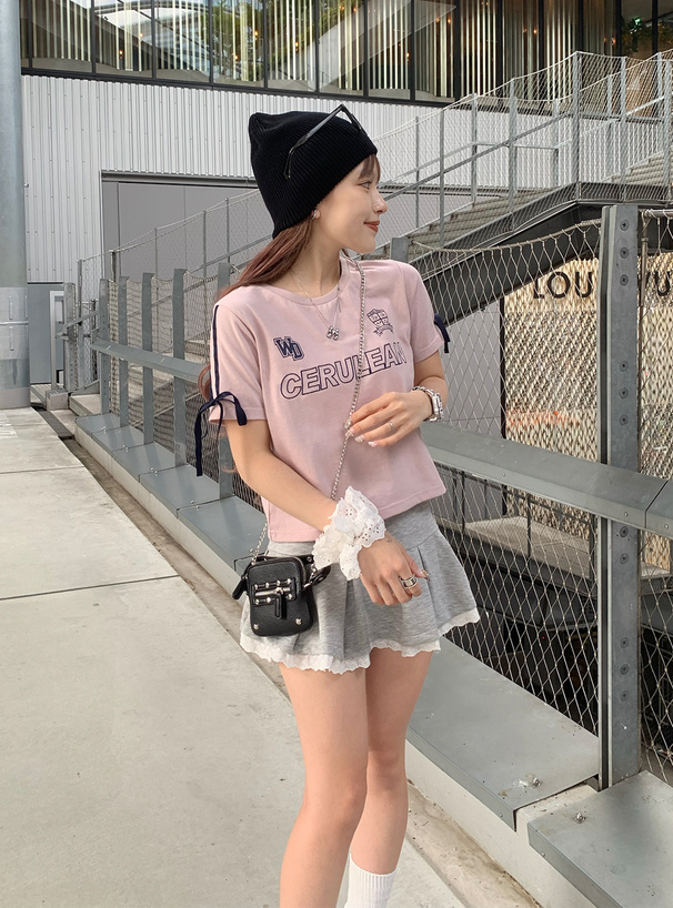 サイド配色ラインリボンロゴ刺繍Tシャツ