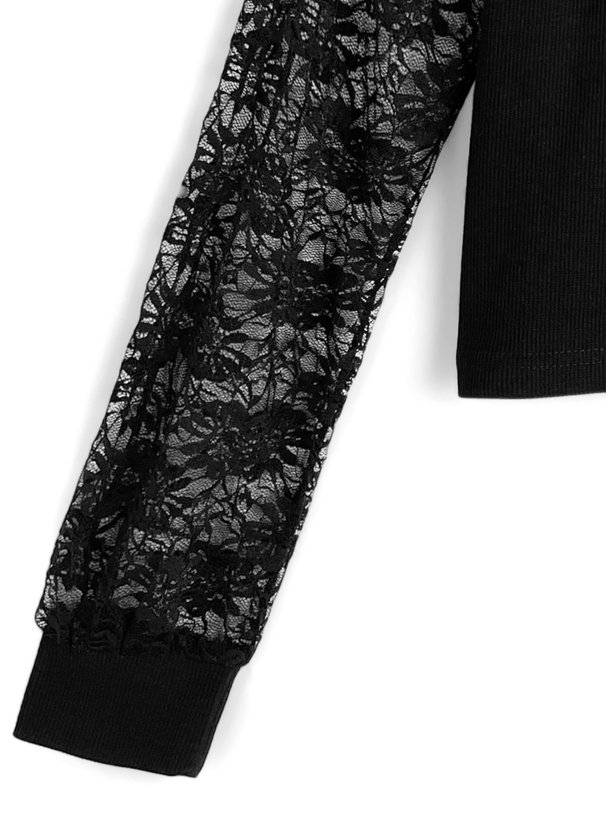 ビット付きレースクロスデザイントップス