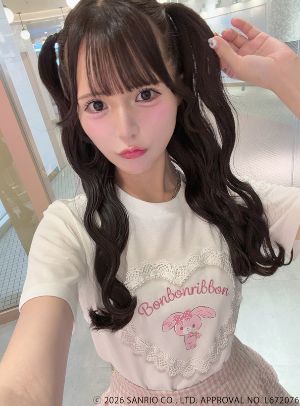 サンリオキャラクターズ　ぼんぼんりぼんレースロゴプリントTシャツ