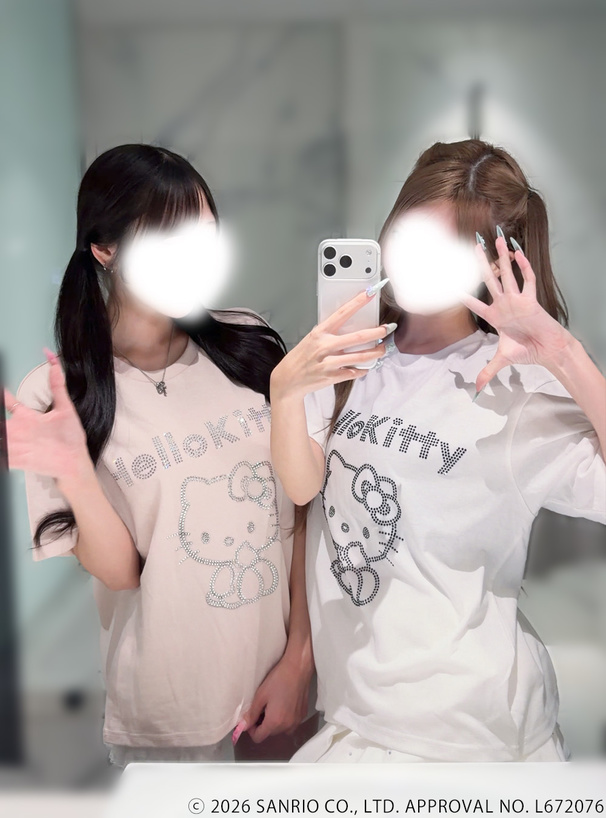 サンリオキャラクターズ　ハローキティラインストーンTシャツ