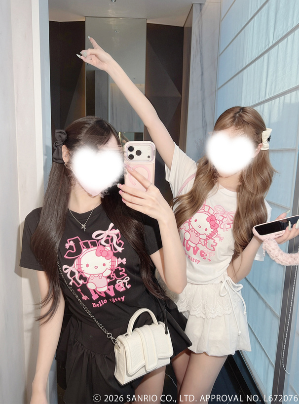 サンリオキャラクターズ　ハローキティドロストプリントTシャツ
