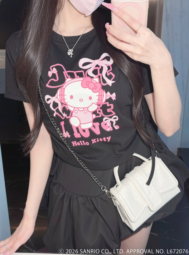 サンリオキャラクターズ　ハローキティドロストプリントTシャツ