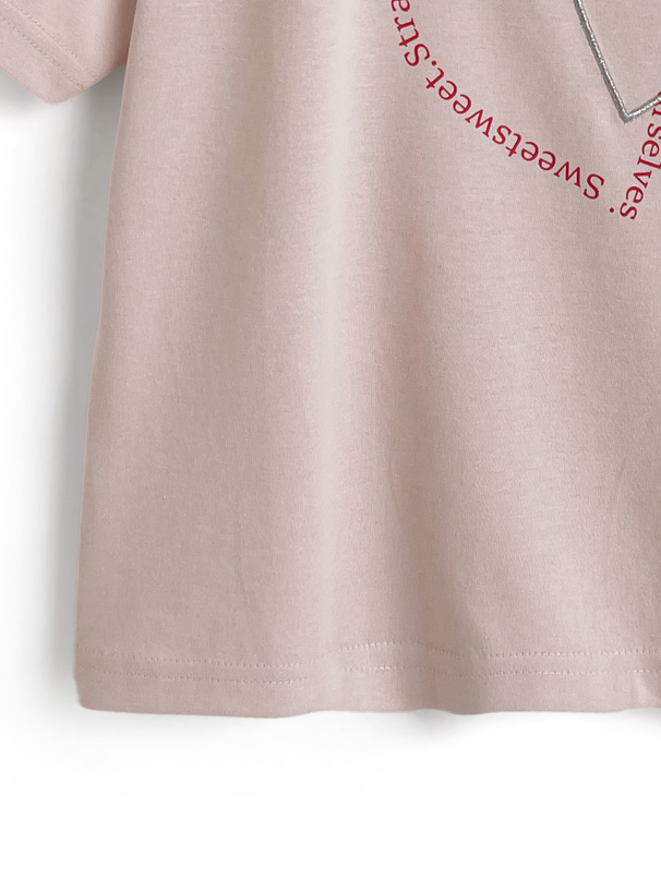 ハートロゴTシャツ
