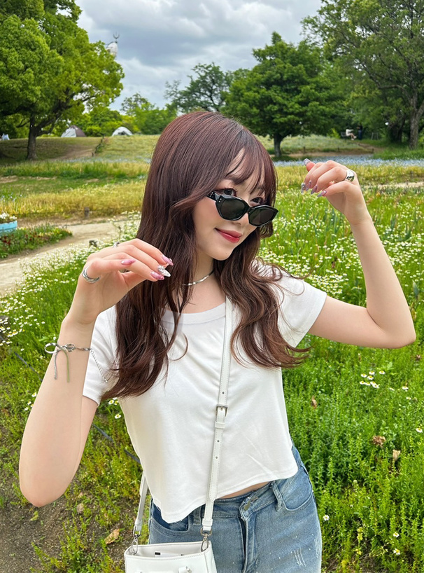 ショート丈Tシャツ