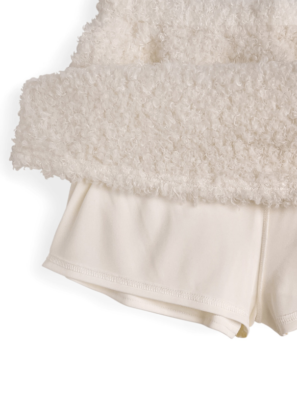 モコモコパールカーディガン×ミニスカートセットアップ