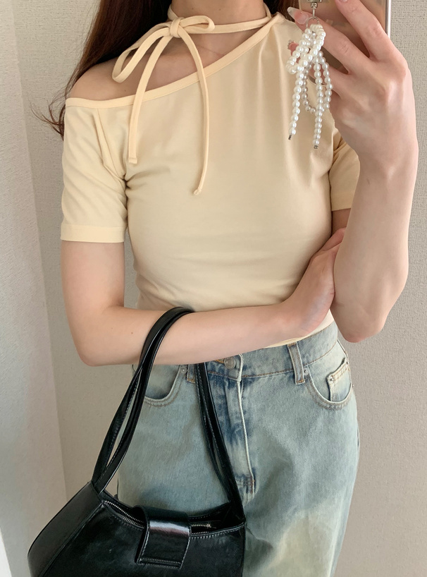 3wayストラップ付きワンショルダーTシャツ