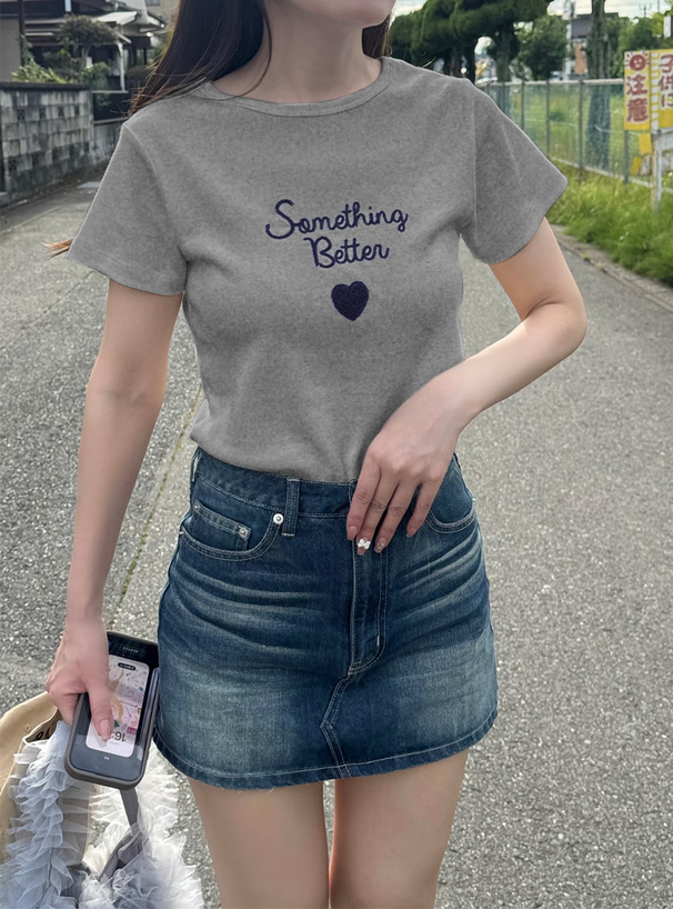 ハートロゴ刺繍Tシャツ