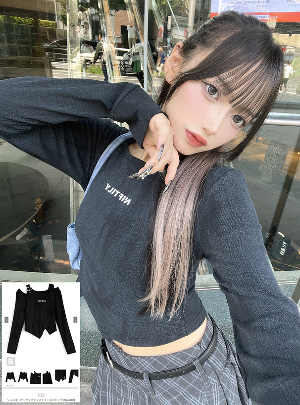 ショルダーオープンアシンメトリーロゴトップス