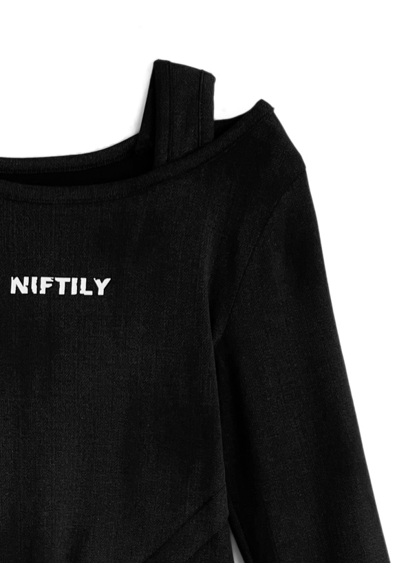 ショルダーオープンアシンメトリーロゴトップス