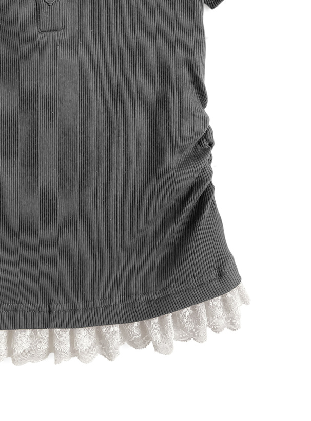 レースレイヤード風フロントボタントップス