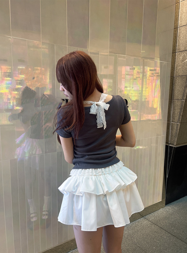 レースレイヤード風フロントボタントップス