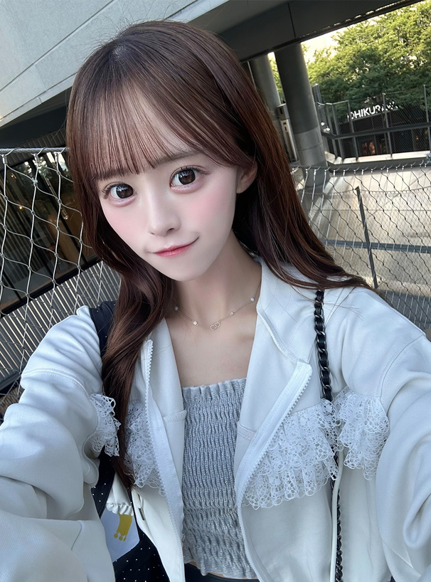 レースフリルドロストパーカー