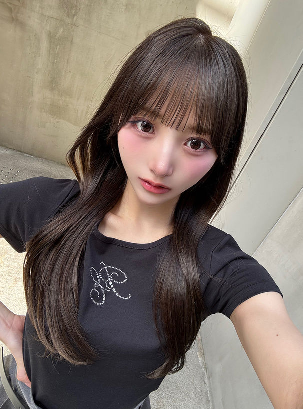 ラインストーンロゴTシャツ