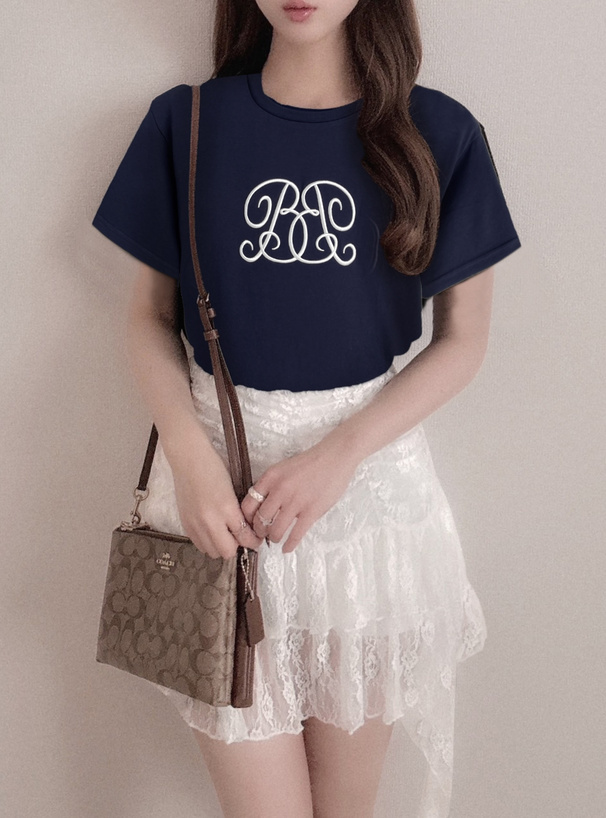 モノグラム刺繍半袖Tシャツ