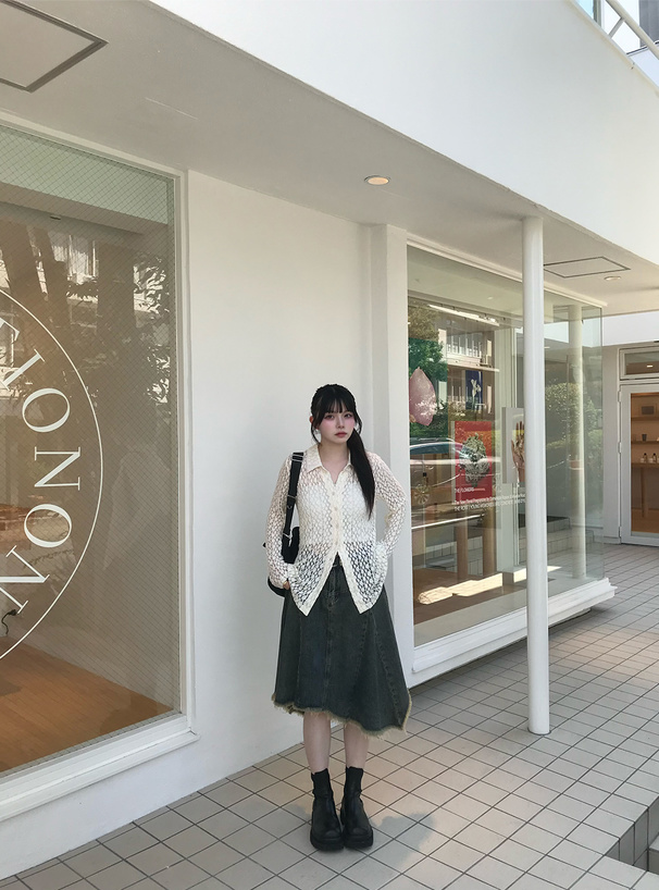 フラワーレースシャツ